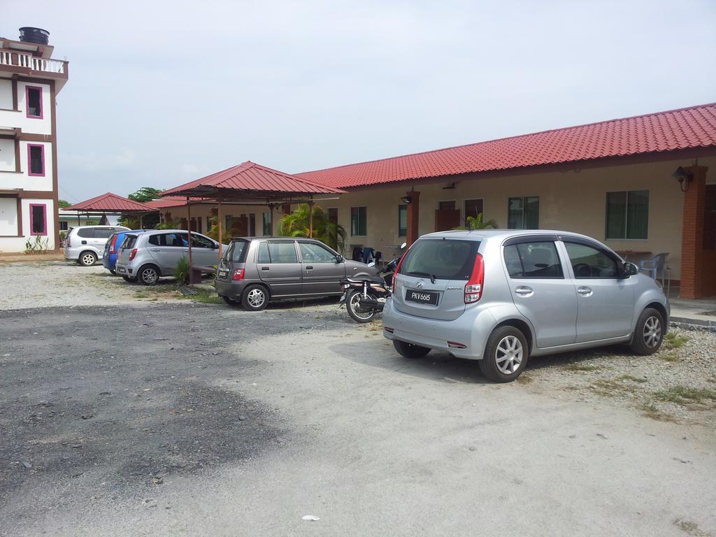 Huda Inn Pantai Cenang  Esterno foto