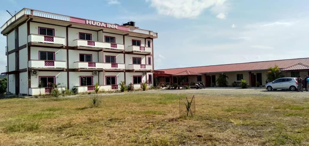 Huda Inn Pantai Cenang  Esterno foto